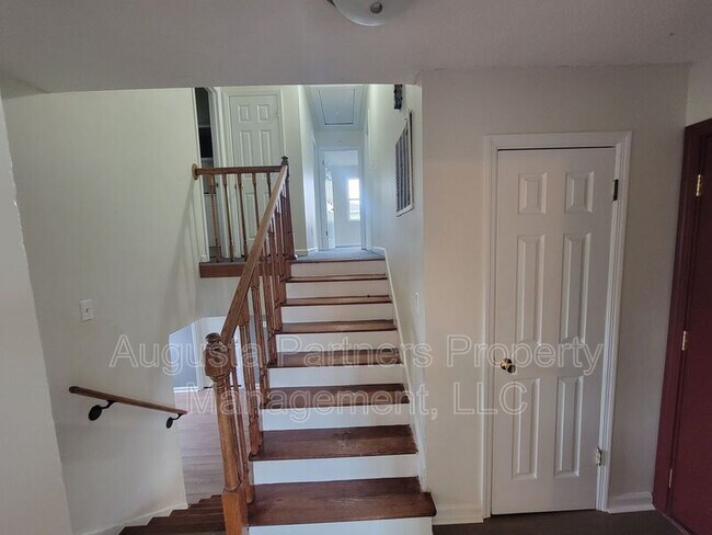 Building Photo - 3513 Wyevale Dr