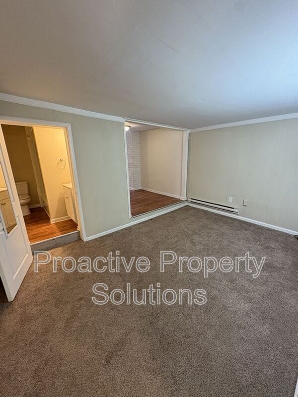 Building Photo - 850-850 Capouse Ave