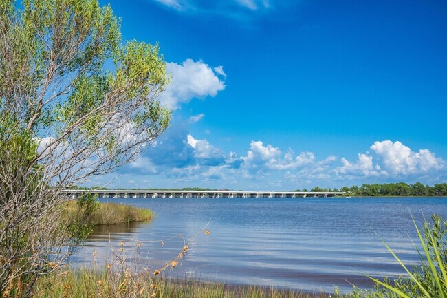 Building Photo - 154 Blue Eden Lp