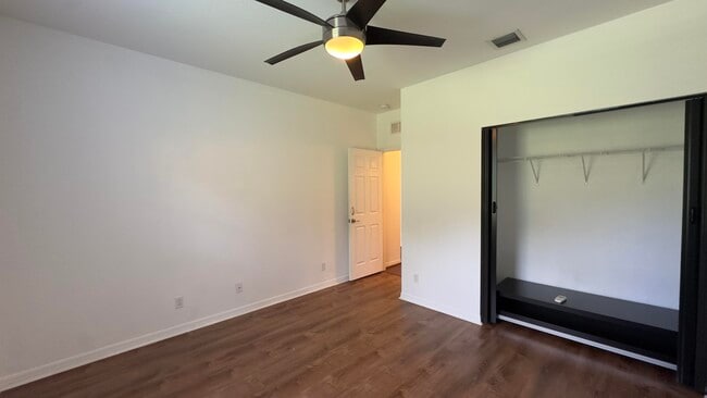 Building Photo - 10609 Willow Oak Ct