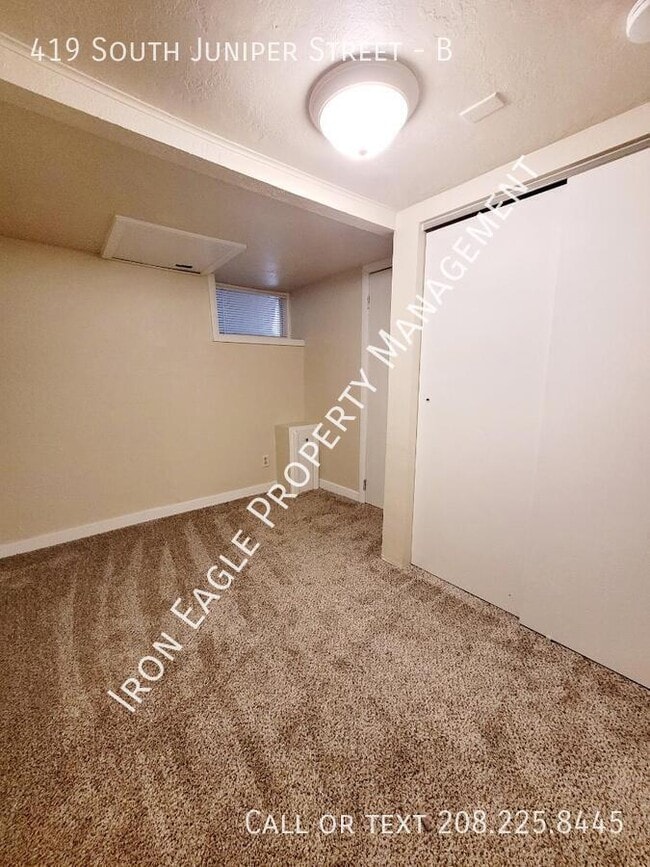 Building Photo - 419 S Juniper St