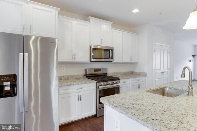 Building Photo - 7907 Moss Brook Ct