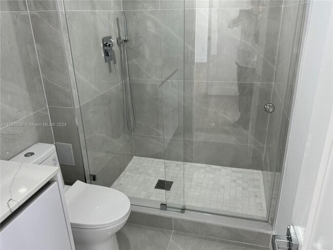 Building Photo - 2 bedroom in Aventura FL 33160