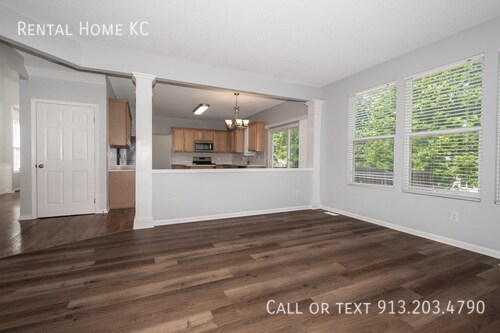 Building Photo - 1819 W Elm Terrace
