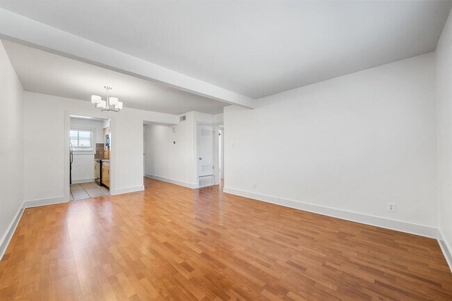 Building Photo - 3815 Guadalupe St