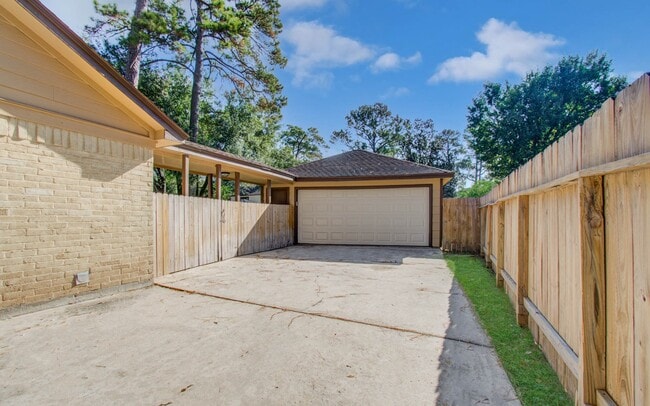 Building Photo - 4903 Charade Dr