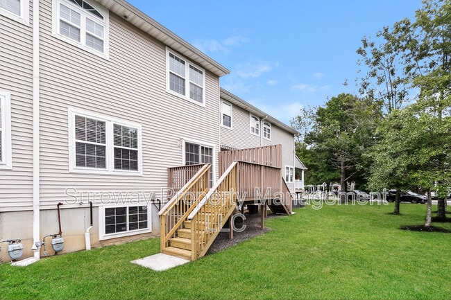 Building Photo - 10 Sea Breeze Ct