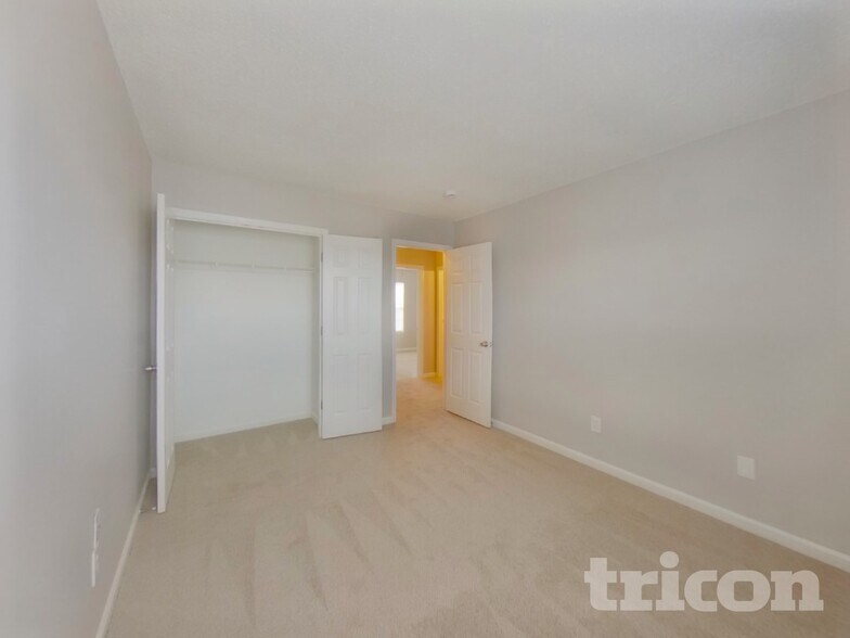 Building Photo - 9612 Aventide Ln