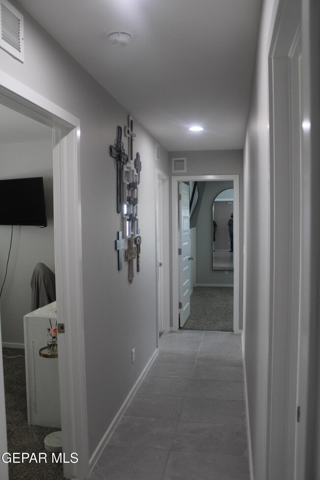 Building Photo - 640 Paseo Dulce Ave