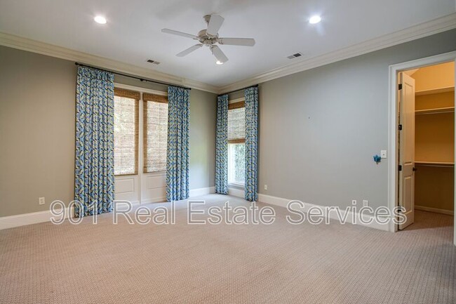 Building Photo - 3549 Lily Ln