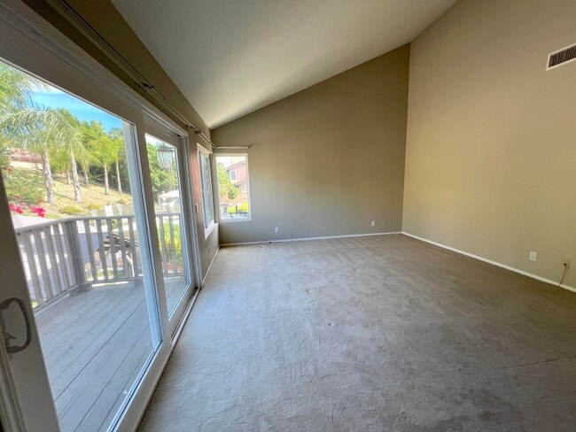 Building Photo - Large 4 bedroom home now available in Walnut