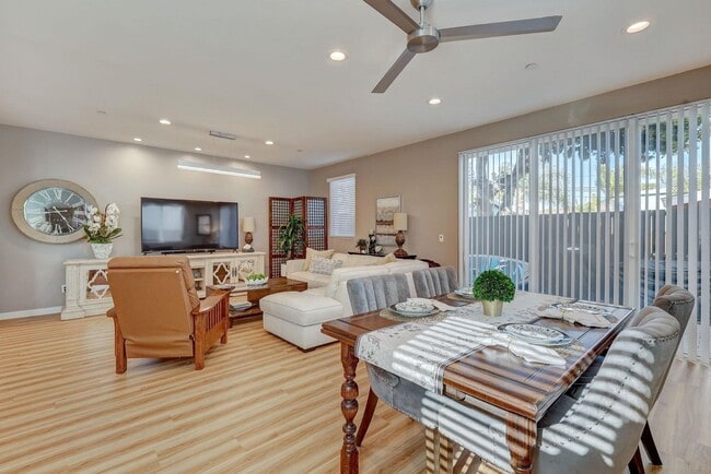 Building Photo - Available Modern Long Term Unfurnished hom...
