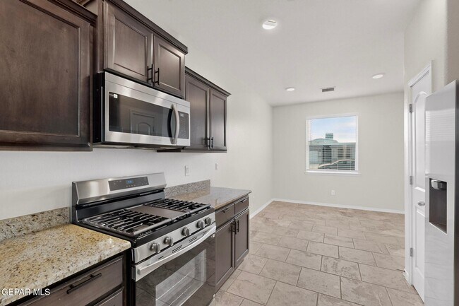 Building Photo - 12621 Cono Norte Dr
