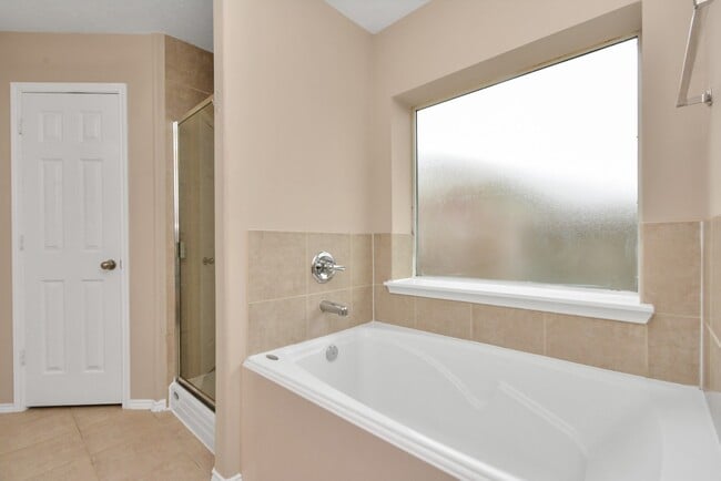 Building Photo - 7515 Braeberry Ct