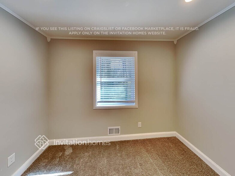 Building Photo - 232 Rustic Ridge Dr NE