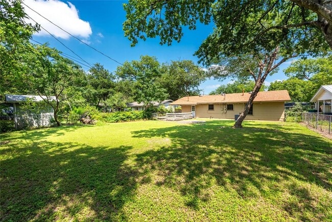 Building Photo - 7602 Delafield Ln
