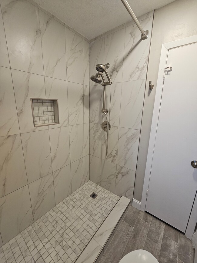 Building Photo - 22530 John Rolfe Ln
