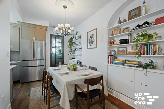 Building Photo - https://yoreevo.com/