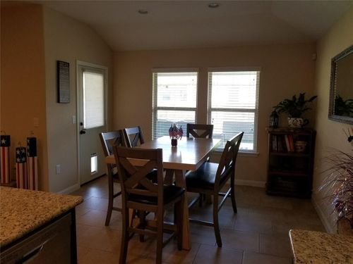 Building Photo - 2425 Muzzie Ln