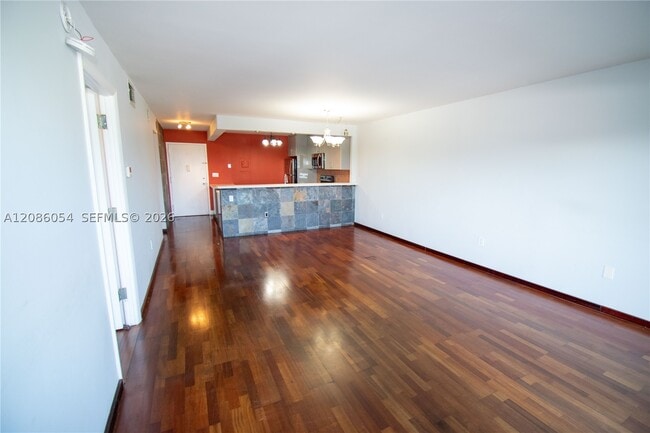Building Photo - 110 S Shore Dr