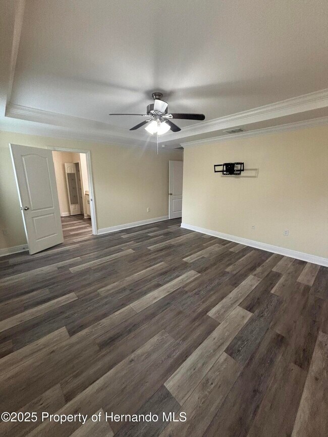 Building Photo - 1159 MacFarlane Ave