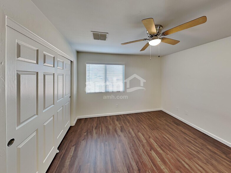 Building Photo - 786 W Cholla Crest Dr