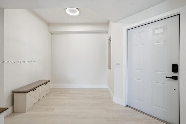 Building Photo - 3255 NE 184th St