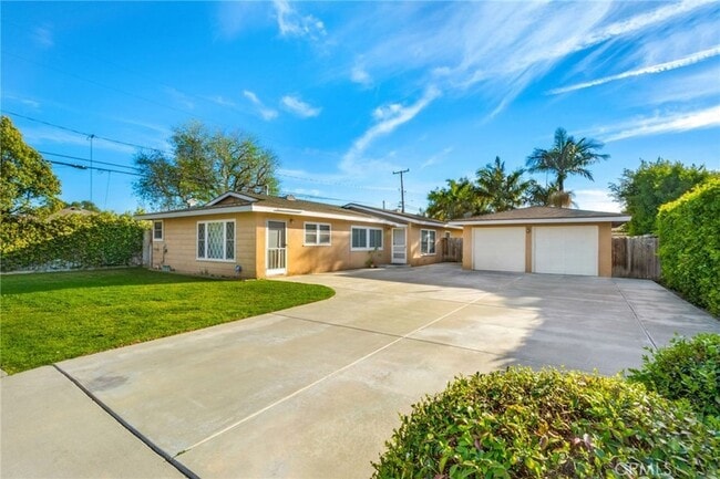 Building Photo - 2292 Orchard Dr