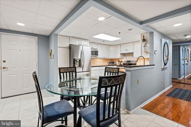 Building Photo - 8204 Centennial Station Dr
