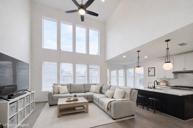 Building Photo - 31426 Warm Kindling Wy