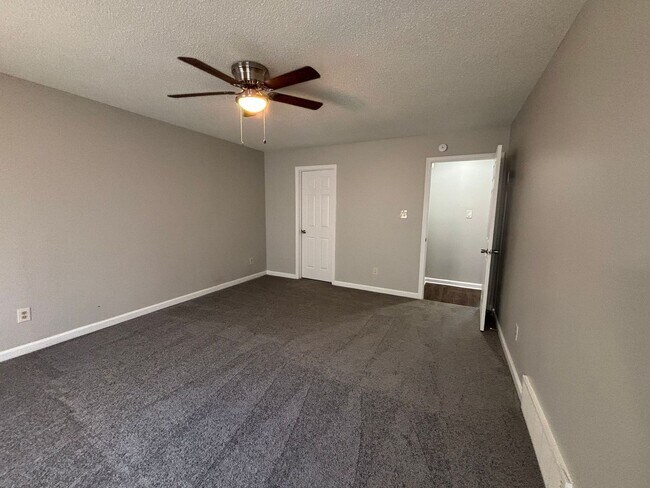 Building Photo - 1231 Beaver Trail Dr