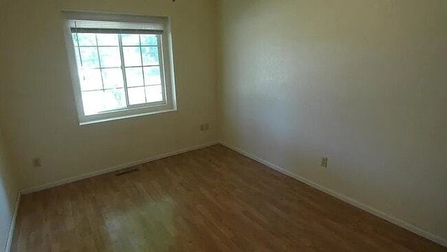 Building Photo - 4787 Sunvalley Dr