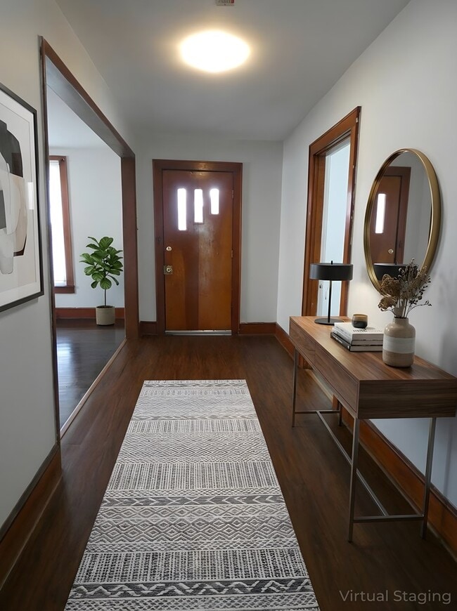 Building Photo - 324 Grace St