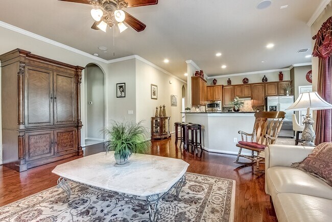 Building Photo - 18318 Hampton Hills Dr