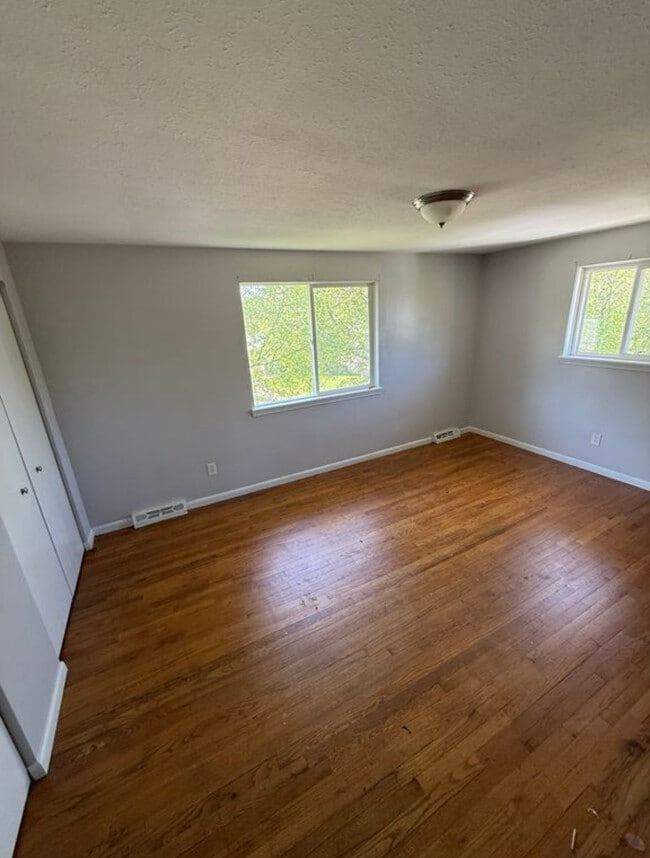 Building Photo - 8215 Crudele Dr
