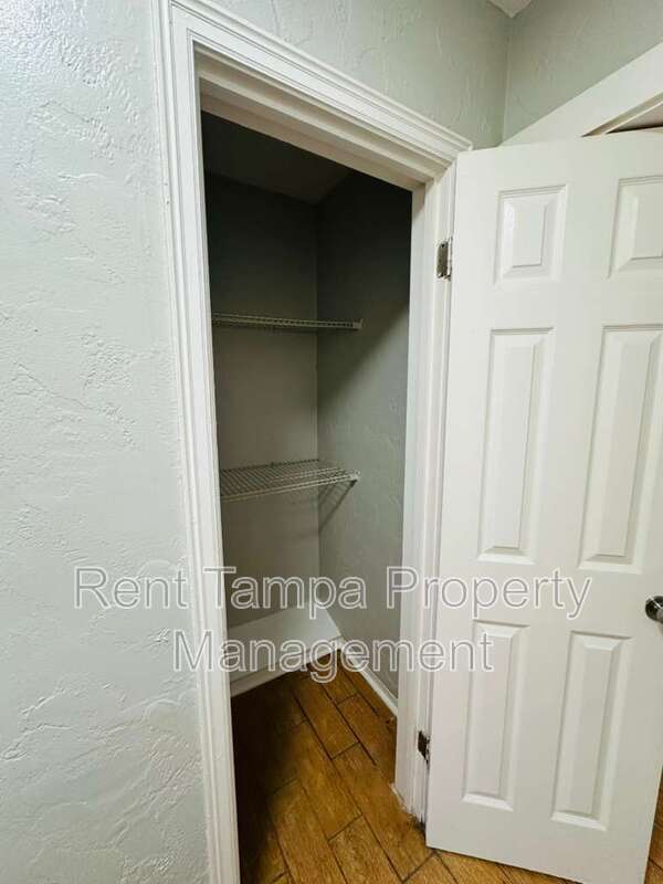 Building Photo - 761 22nd Ave S