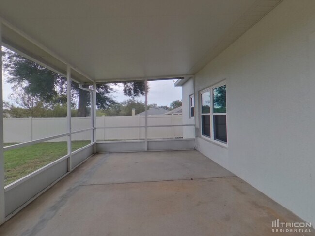 Building Photo - 1692 Brolga St