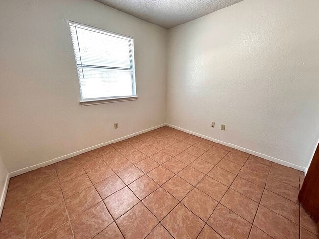 Building Photo - 3-Bedroom House for Rent in Copperas Cove