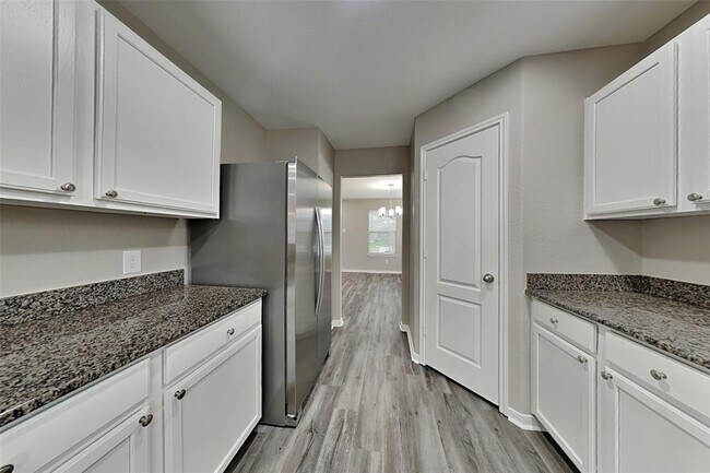 Building Photo - 4506 Clemwood Ln