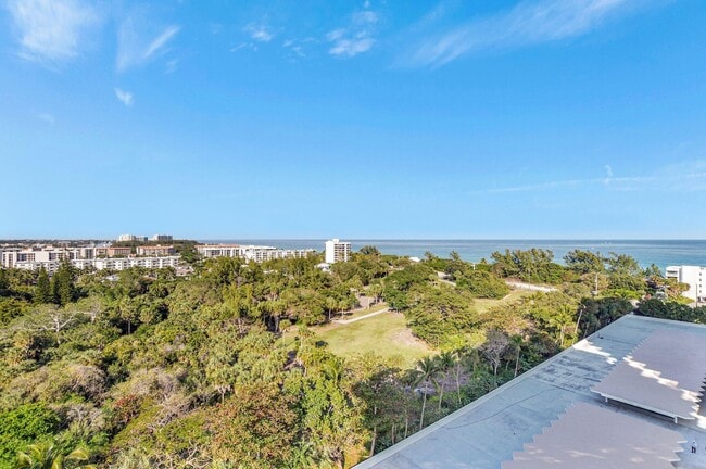 Building Photo - 2121 N Ocean Blvd