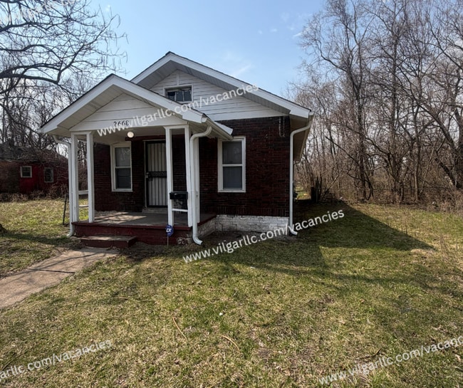 Building Photo - Hot Offer: $999 Rent for Your First 6 Months!