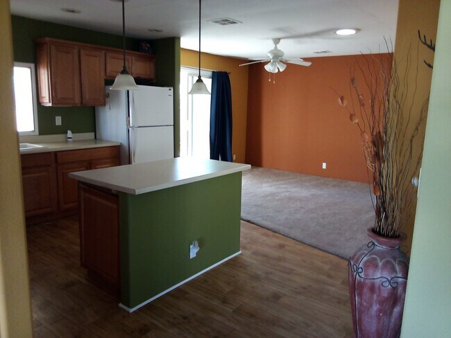 Building Photo - 73185 Palm Greens Pkwy