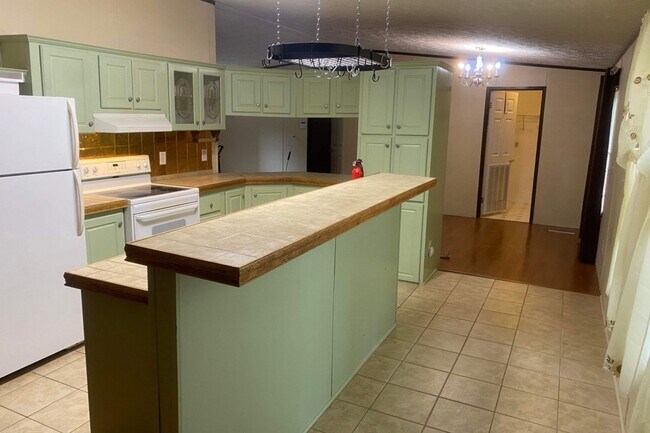 Building Photo - 2687 1st Ave NW