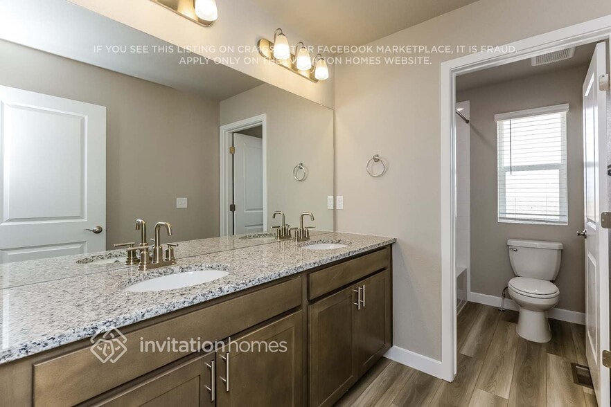 Building Photo - 13633 Arriba Dr