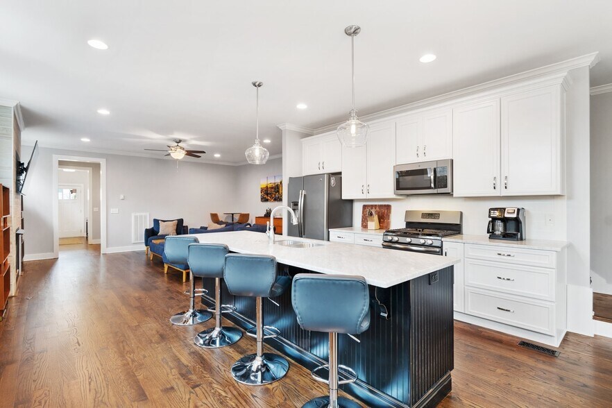 Building Photo - 223B Orlando Ave