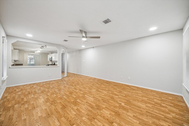 Building Photo - 21907 Willow Downs Dr