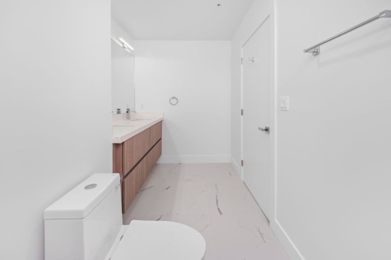 Building Photo - 32 NW 14th Ave