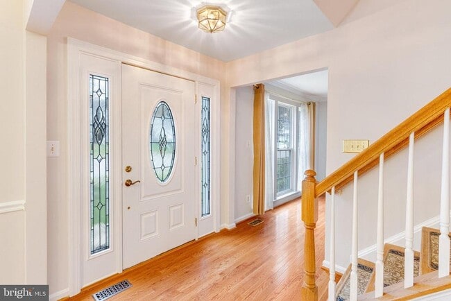 Building Photo - 15385 Bevanwood Dr