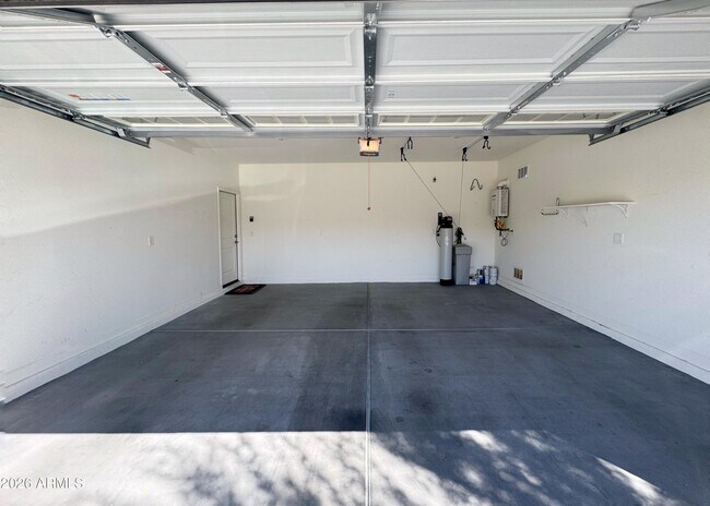 Building Photo - 4707 N 204th Ln