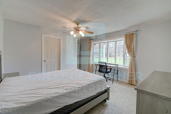Building Photo - 695 YELLOWSTON LANE  AVAILABLE 6/1/2026  F...